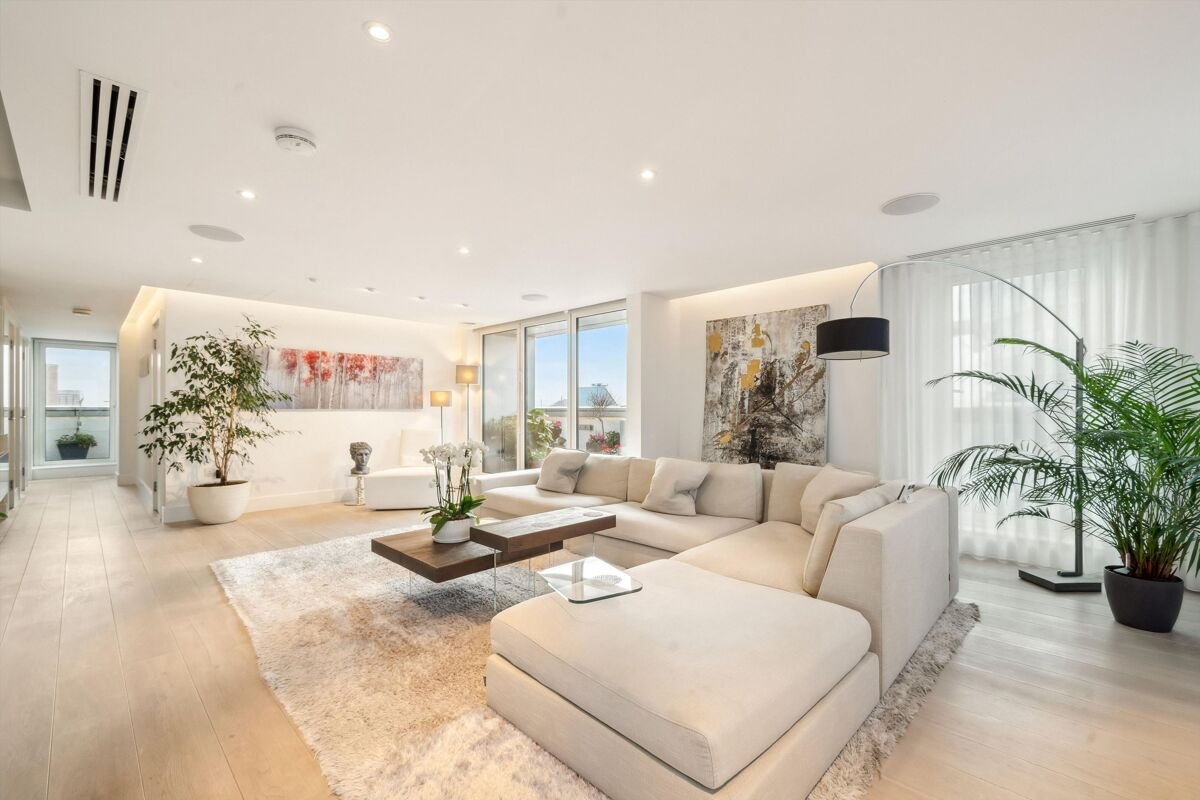 2 bedroom penthouse in Wharfside Point South