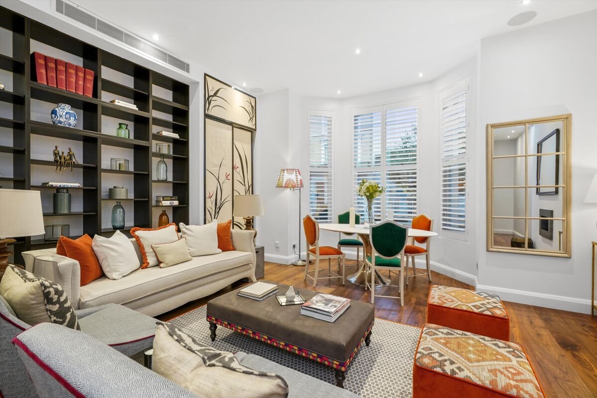 3 bedroom flat in Cathcart Road