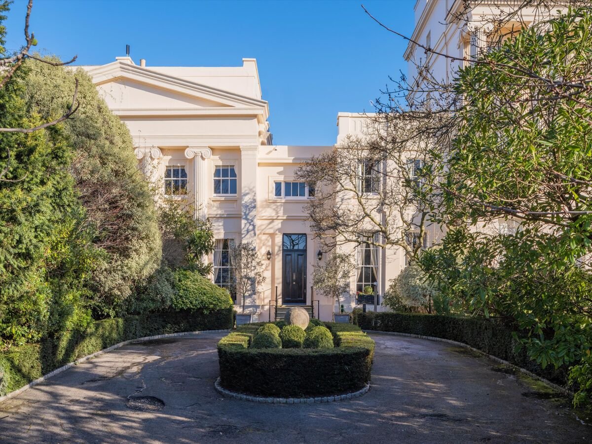 7 bedroom house in Regent's Park