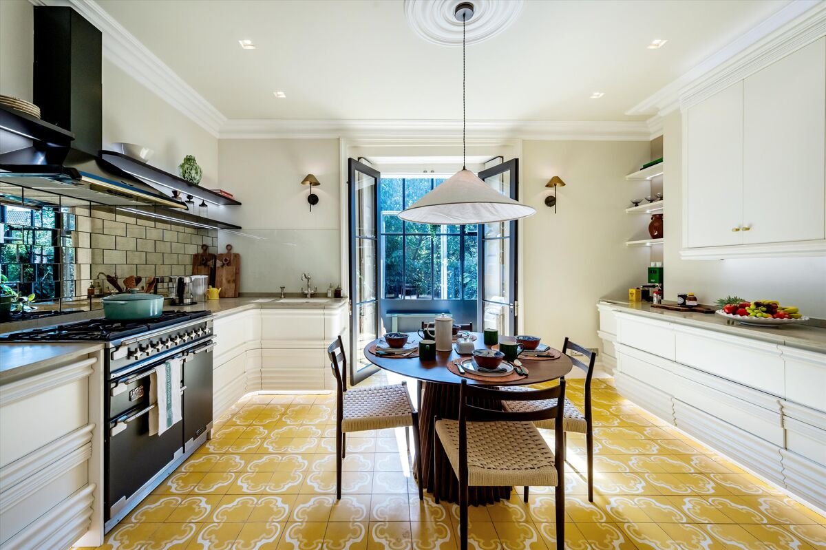 5 bedroom house in Park Street
