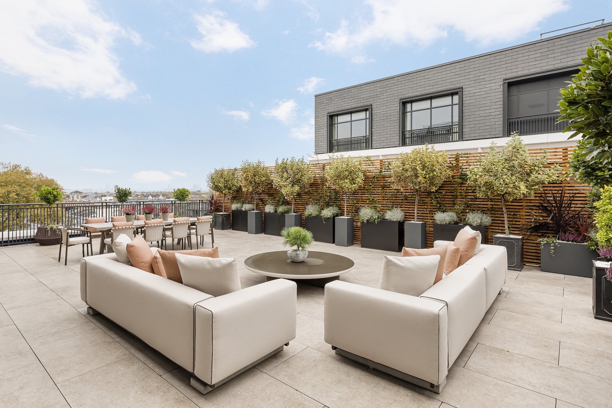 3 bedroom flat in London • Leasehold