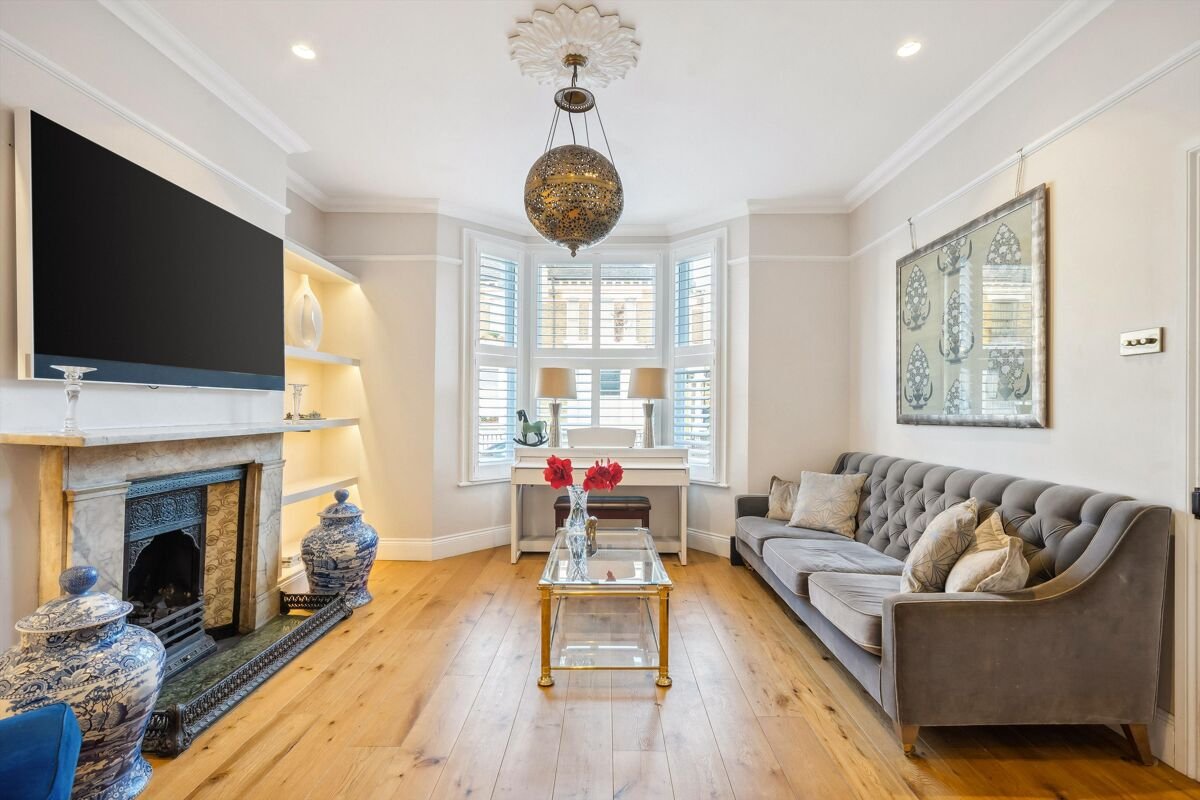 4 bedroom house in Burnaby Street