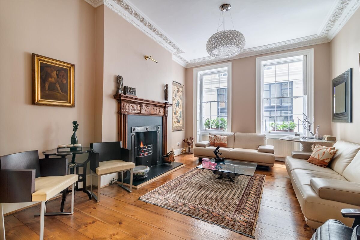 3 bedroom maisonette in Craven Street