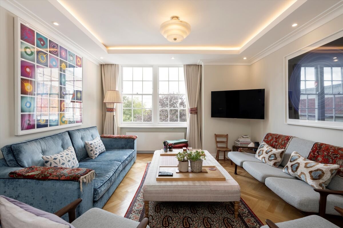 2 bedroom flat in Princes House