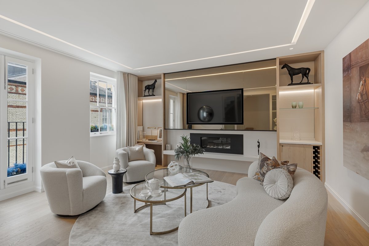 3 bedroom house in London • Freehold