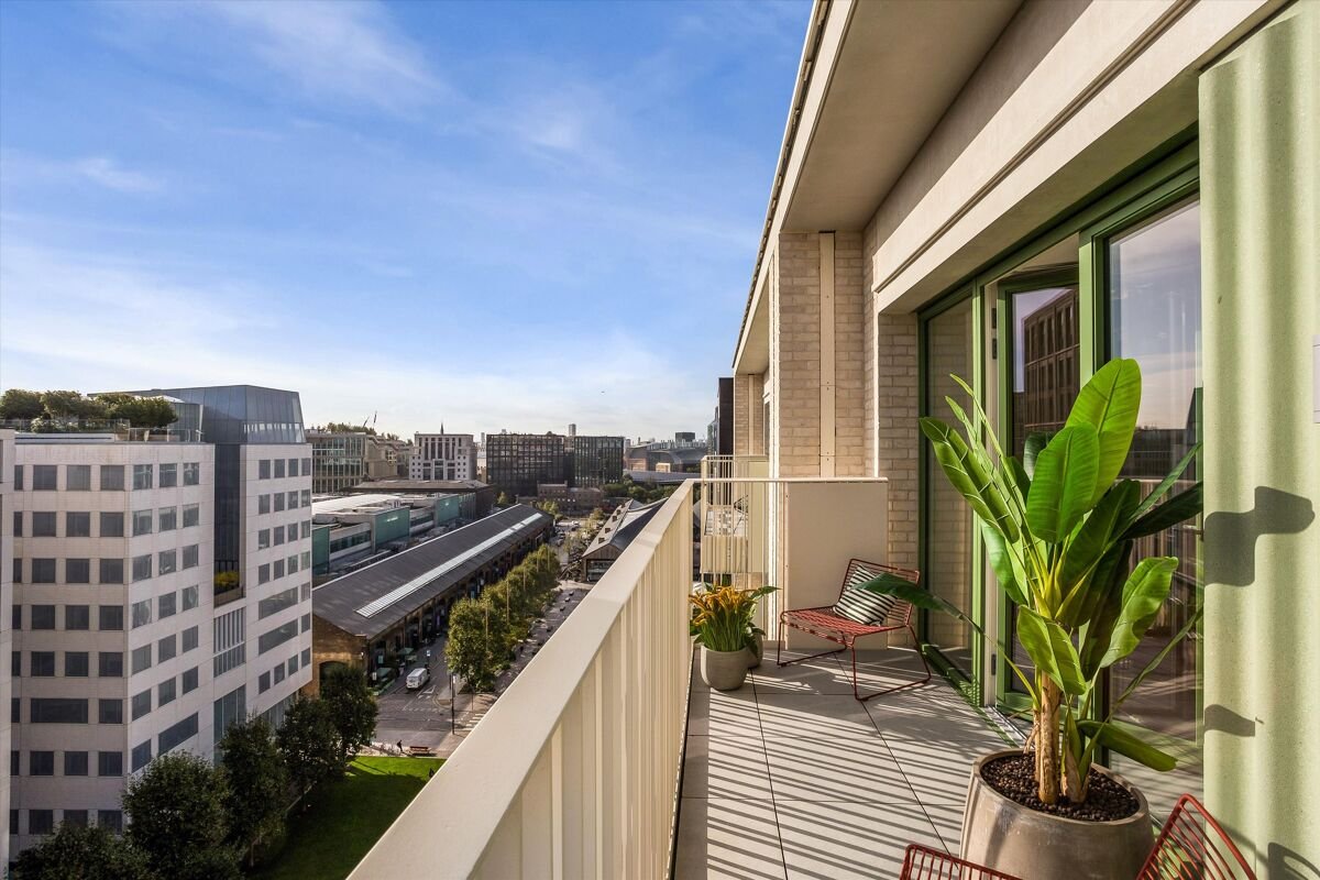 2 bedroom flat in Capella