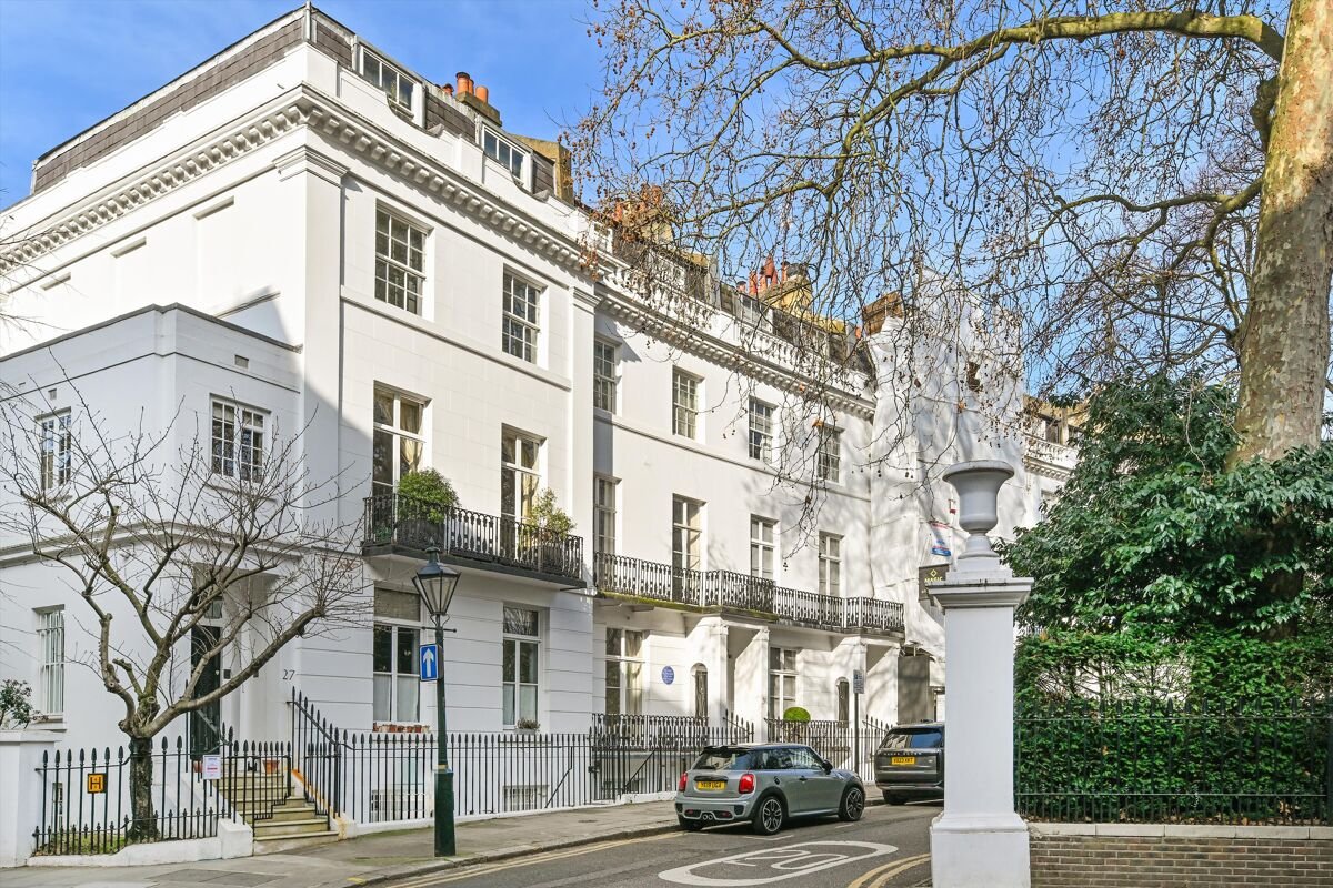 3 bedroom house in Pelham Crescent