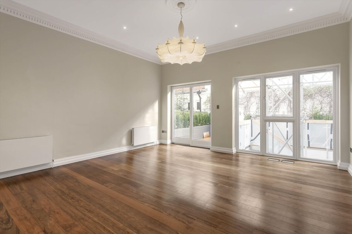 2 bedroom flat in Cadogan Square