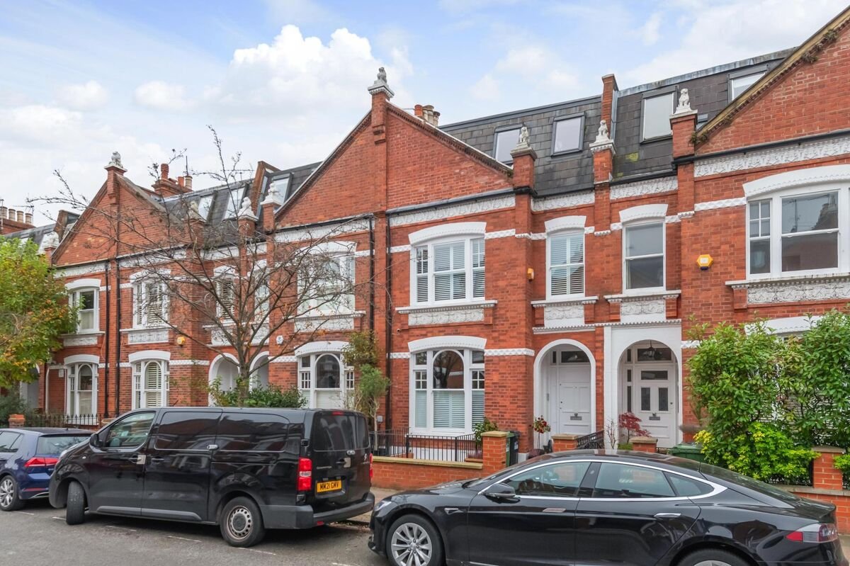 5 bedroom house in Quarrendon Street