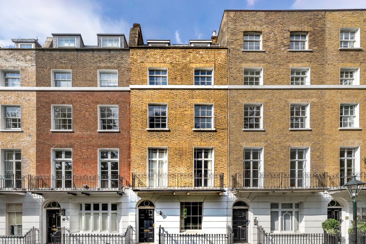6 bedroom house in London • Freehold