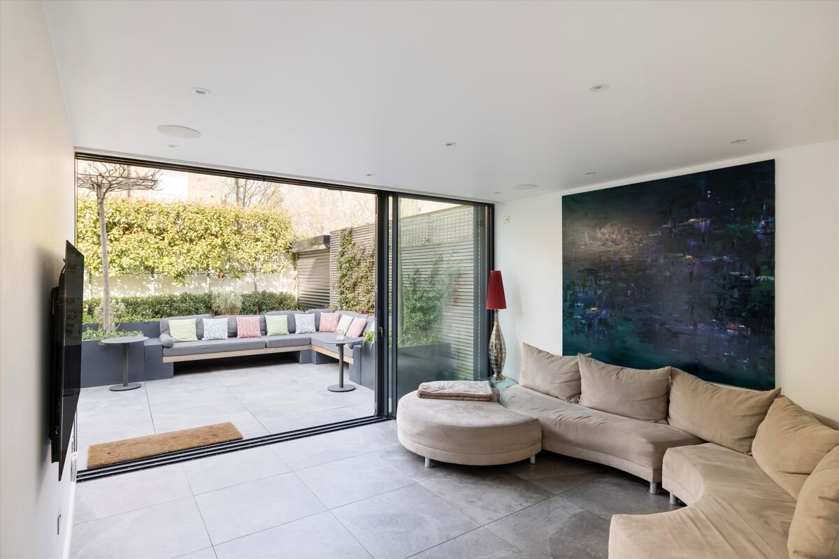 6 bedroom house in Richmond Avenue