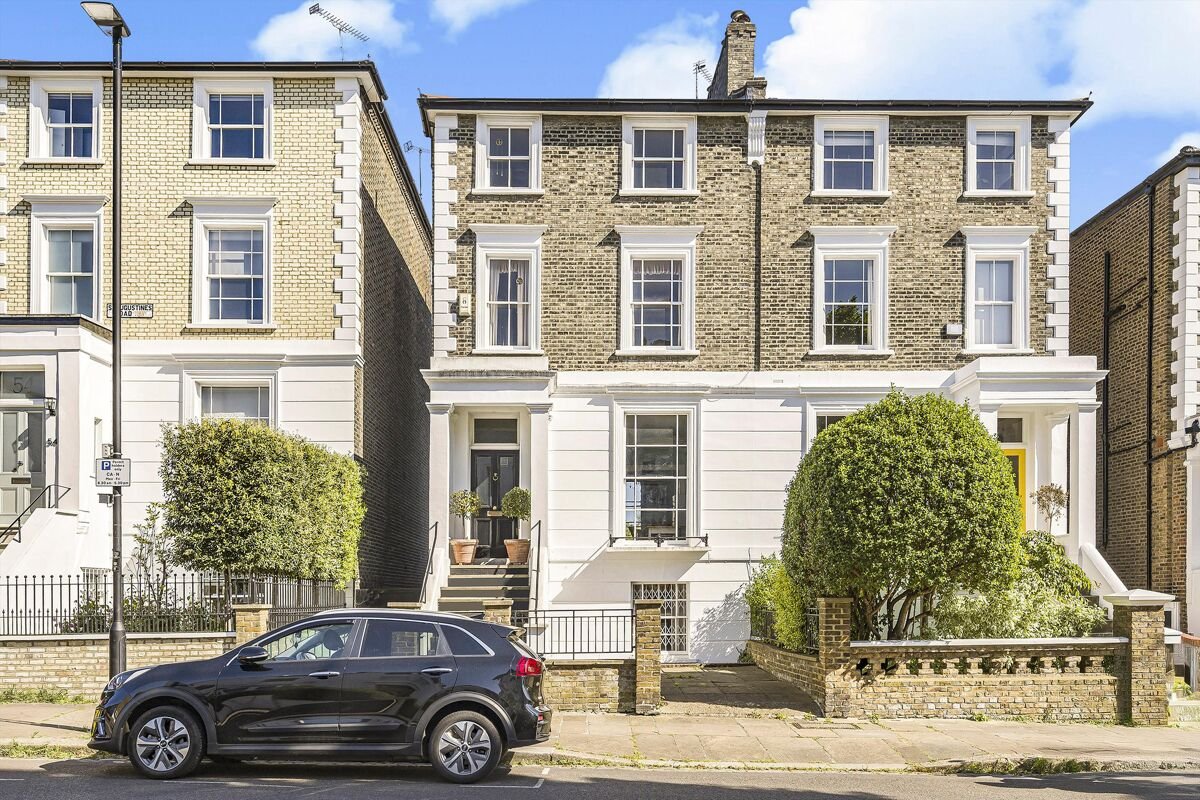 4 bedroom house in St. Augustines Road
