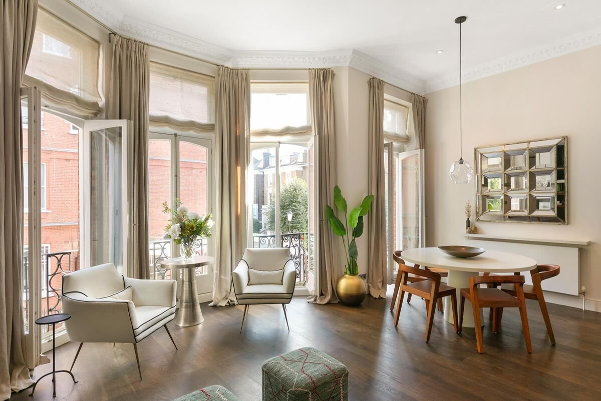2 bedroom flat in Bramham Gardens