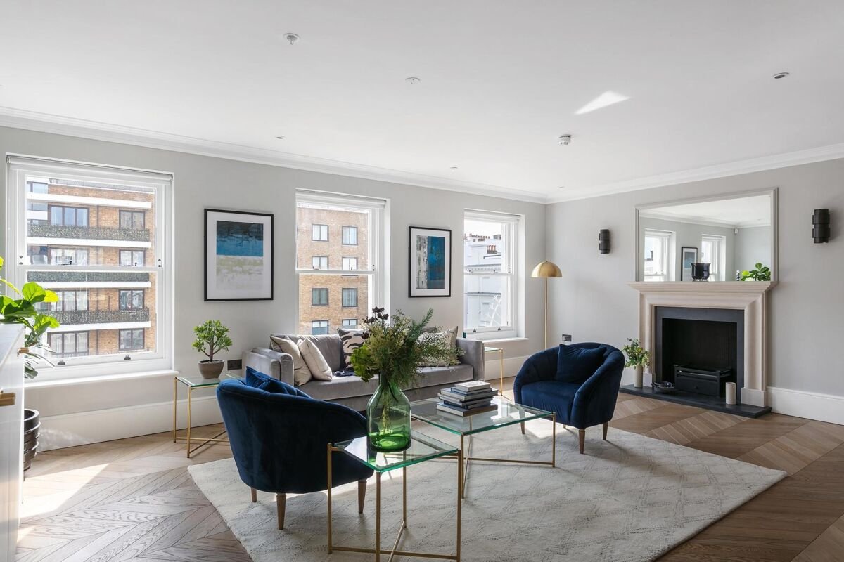 2 bedroom flat in Gloucester Road