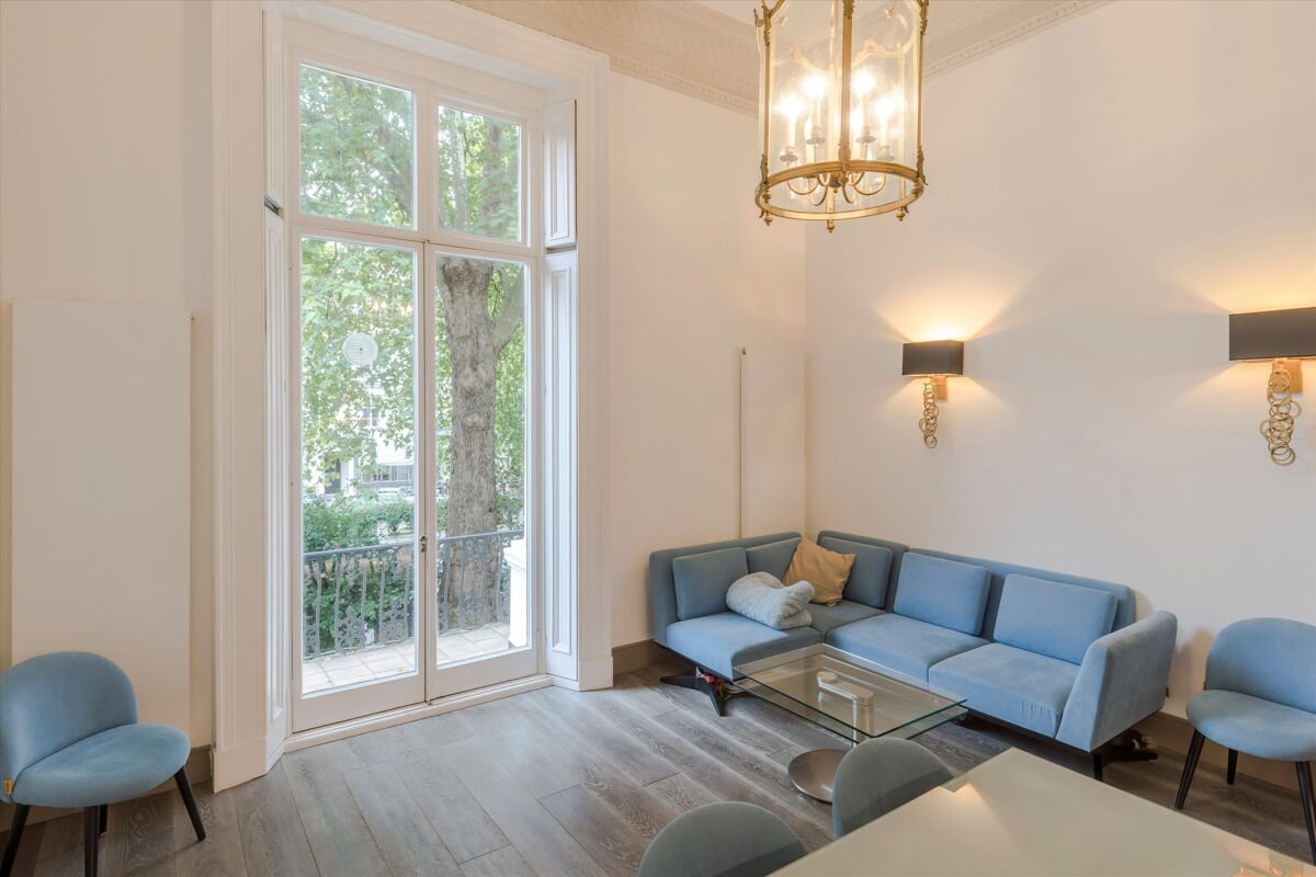 2 bedroom duplex in Westbourne Terrace