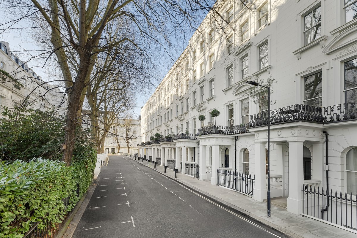 4 bedroom flat in London • Leasehold