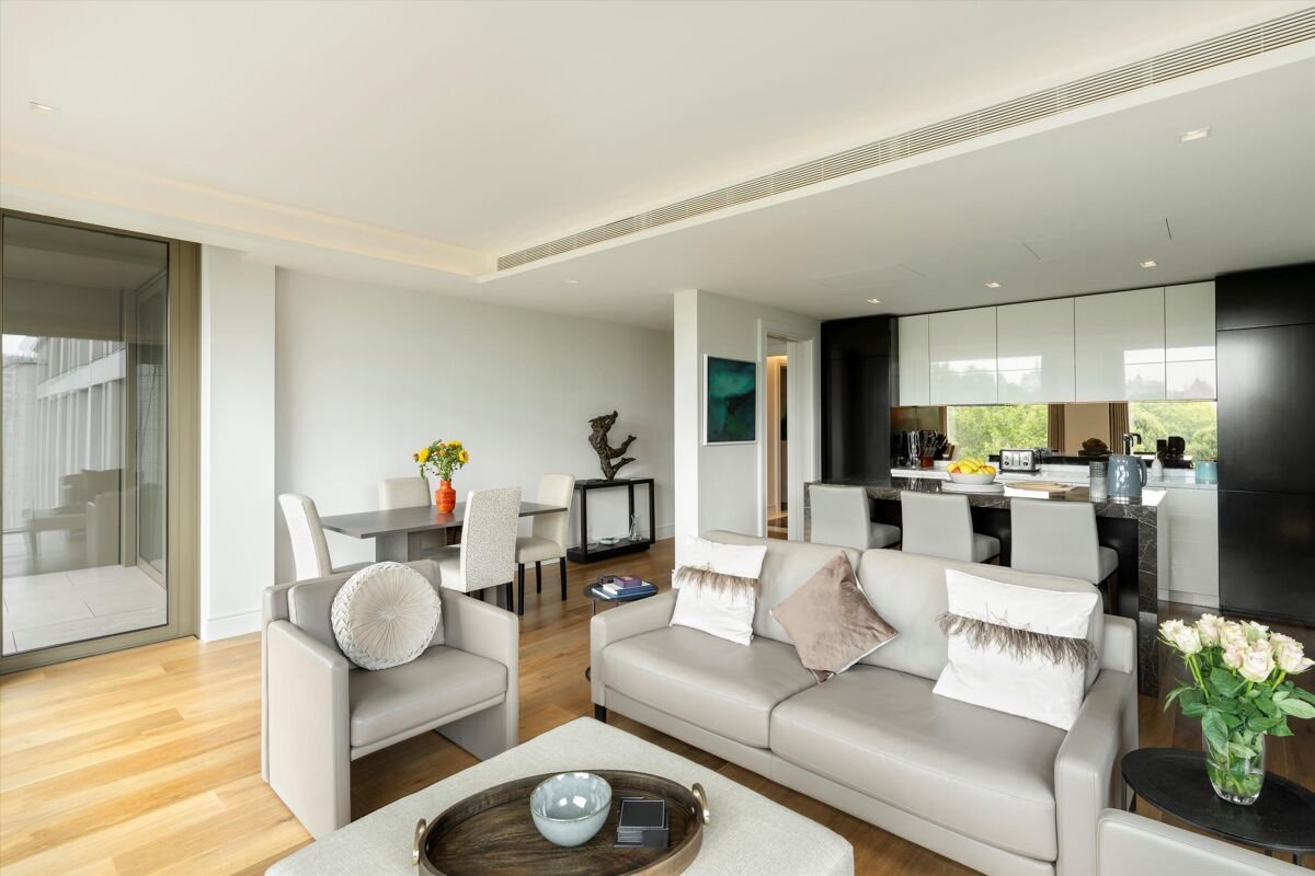 2 bedroom flat in Belvedere Gardens