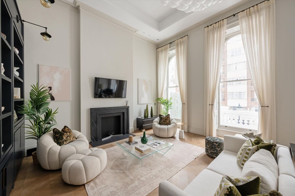 2 bedroom duplex in Lancaster Gate