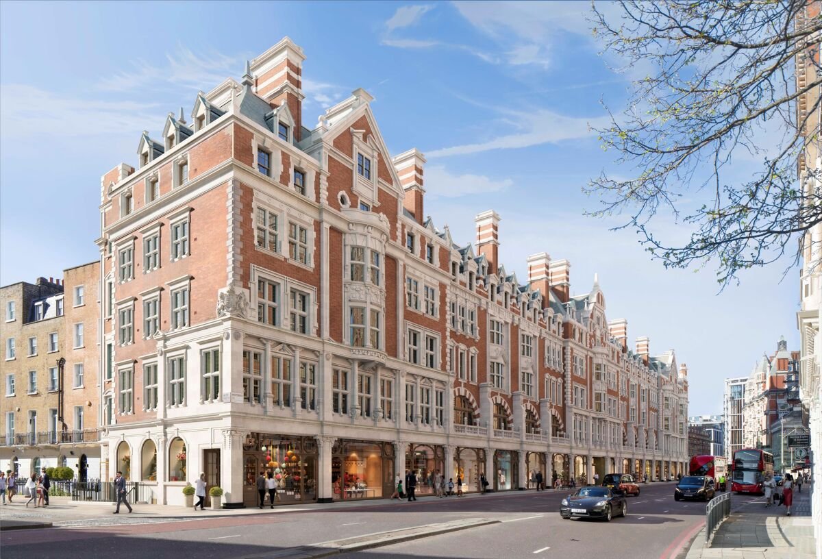 1 bedroom flat in Knightsbridge Gate