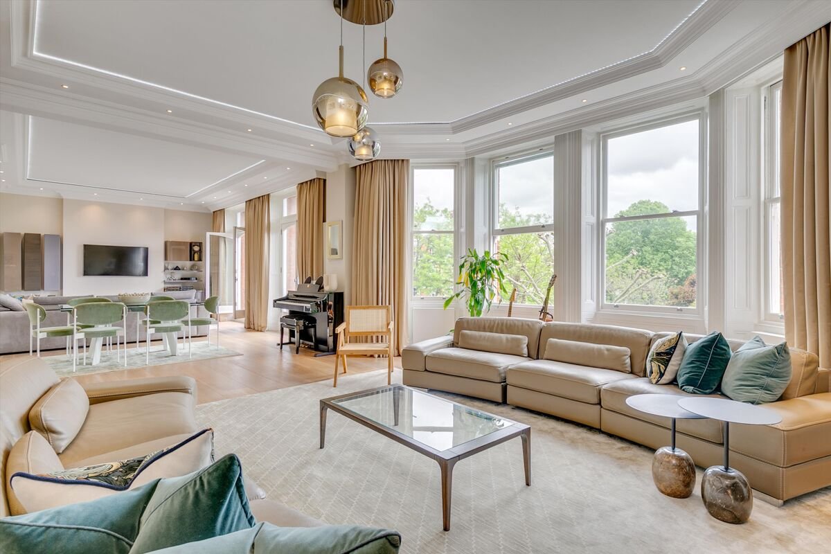 4 bedroom flat in Trebovir Road