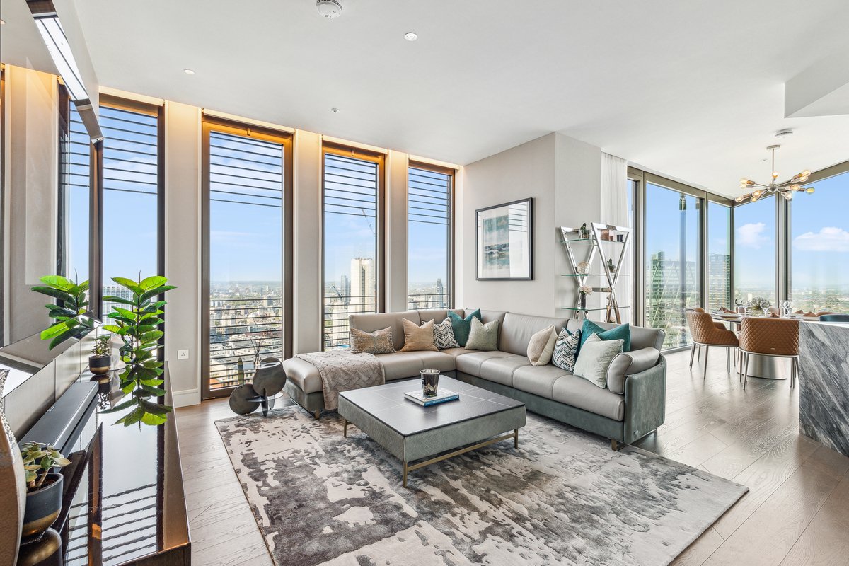 3 bedroom flat in London • Leasehold