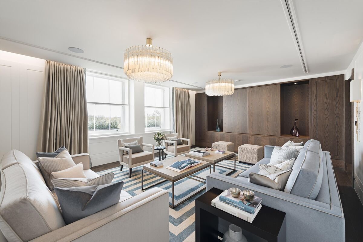 3 bedroom flat in Connaught Place