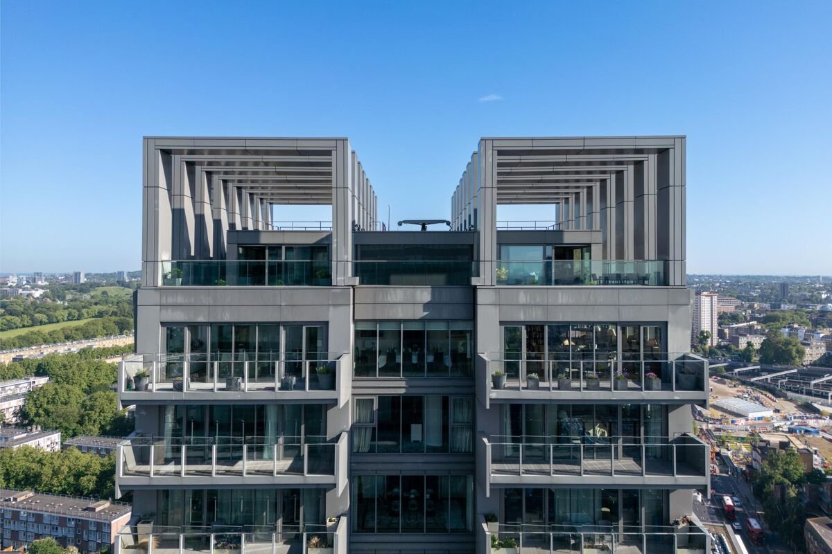 4 bedroom penthouse in Brock Street