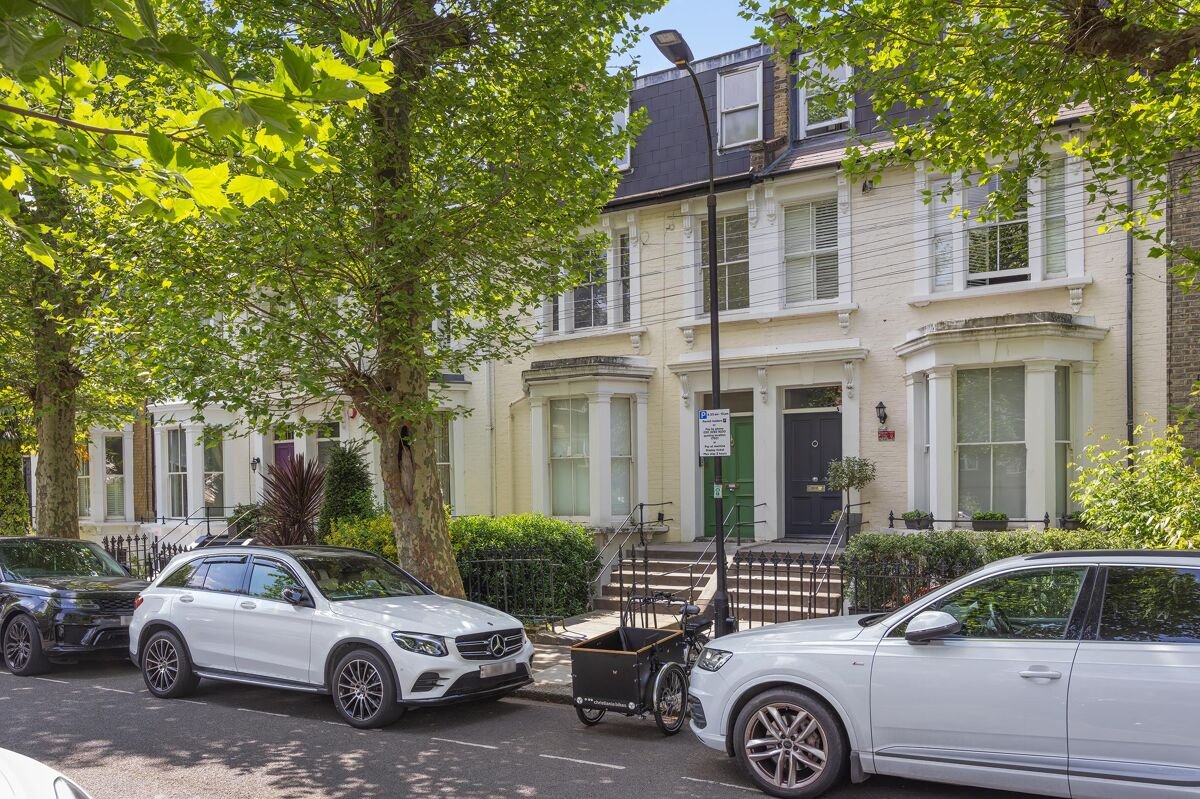 4 bedroom house in Barclay Road