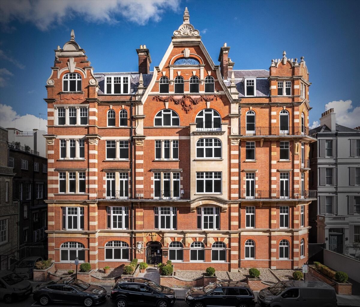 1 bedroom flat in Allen House
