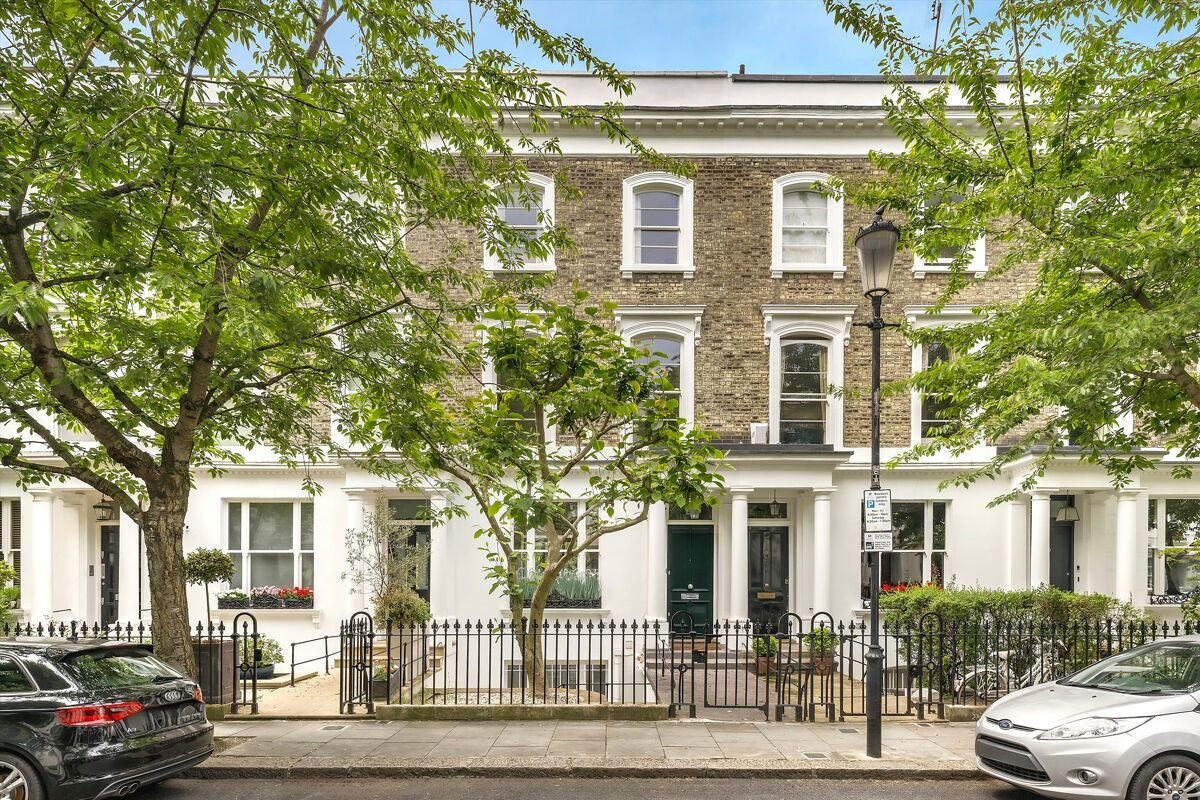6 bedroom house in Alma Terrace