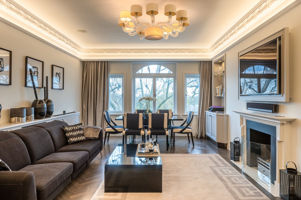 3 bedroom flat in London • Leasehold