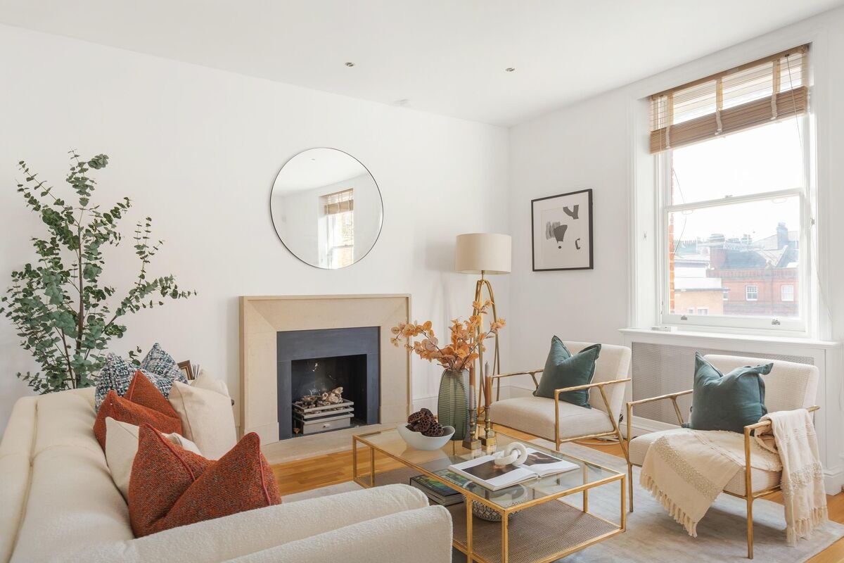 2 bedroom flat in Bramham Gardens