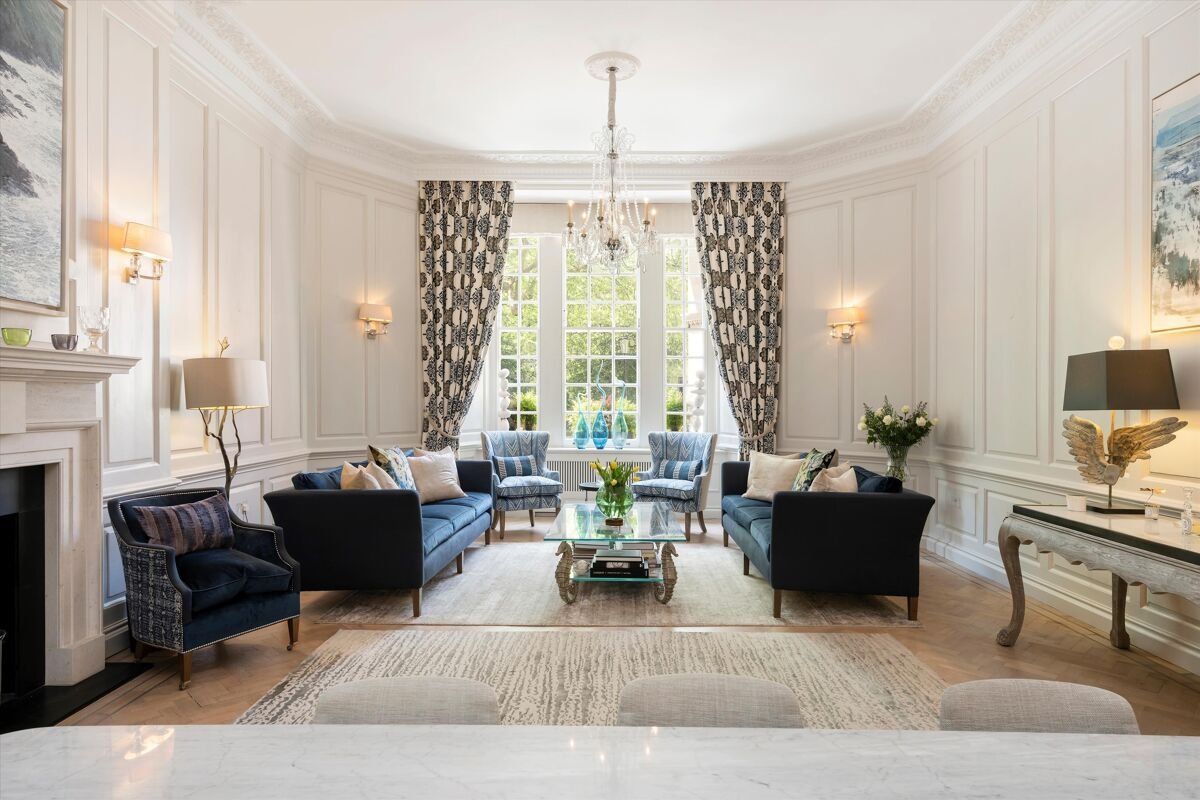 4 bedroom flat in Hans Place