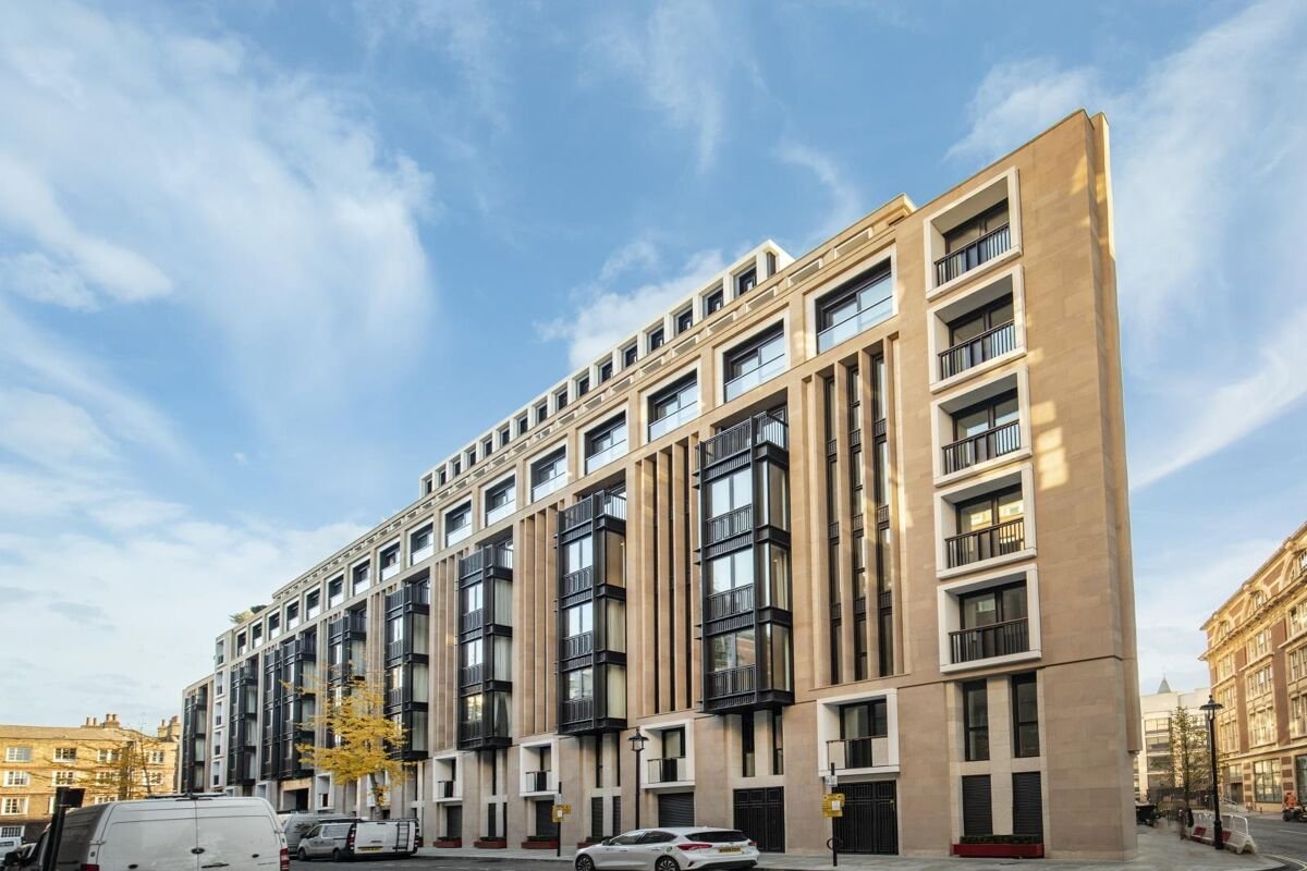 1 bedroom flat in Portugal Street
