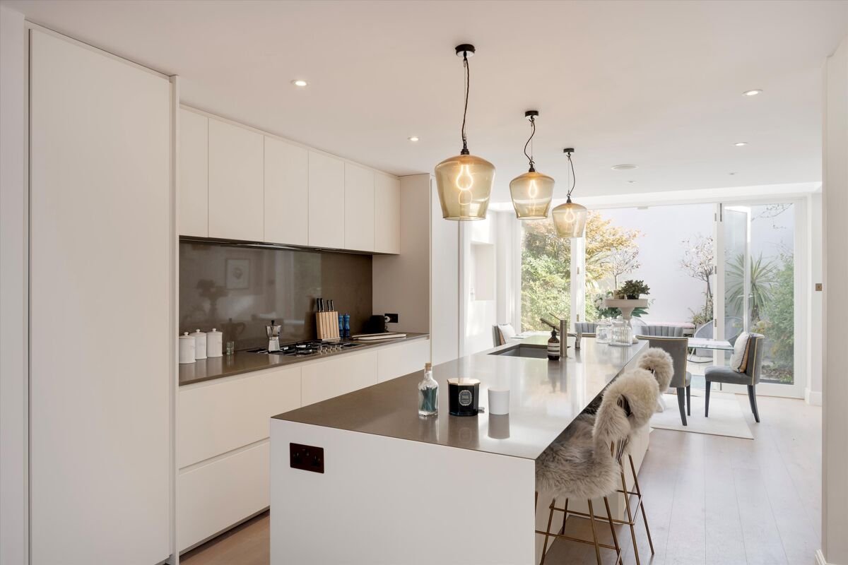 5 bedroom house in Christchurch Terrace