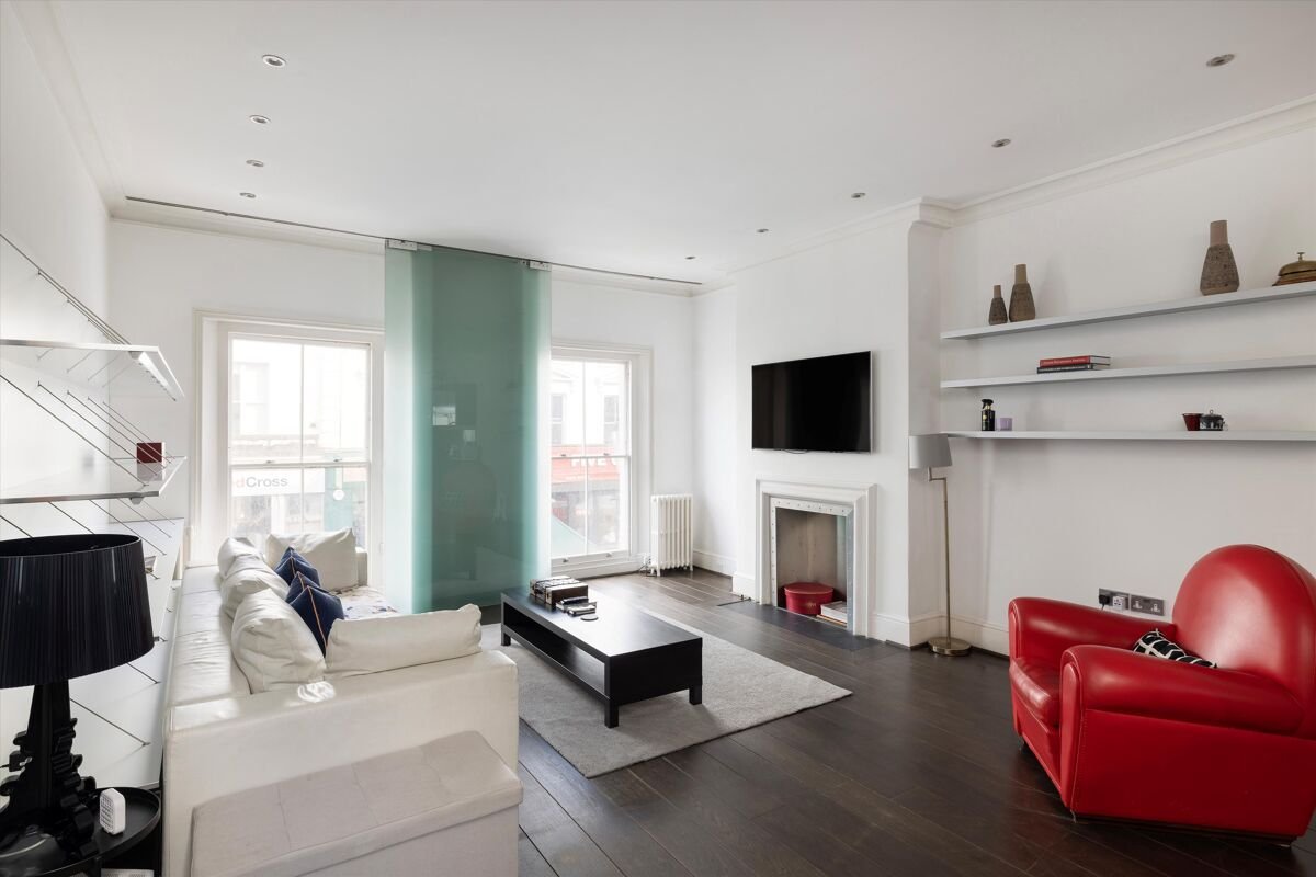 2 bedroom flat in Portobello Road