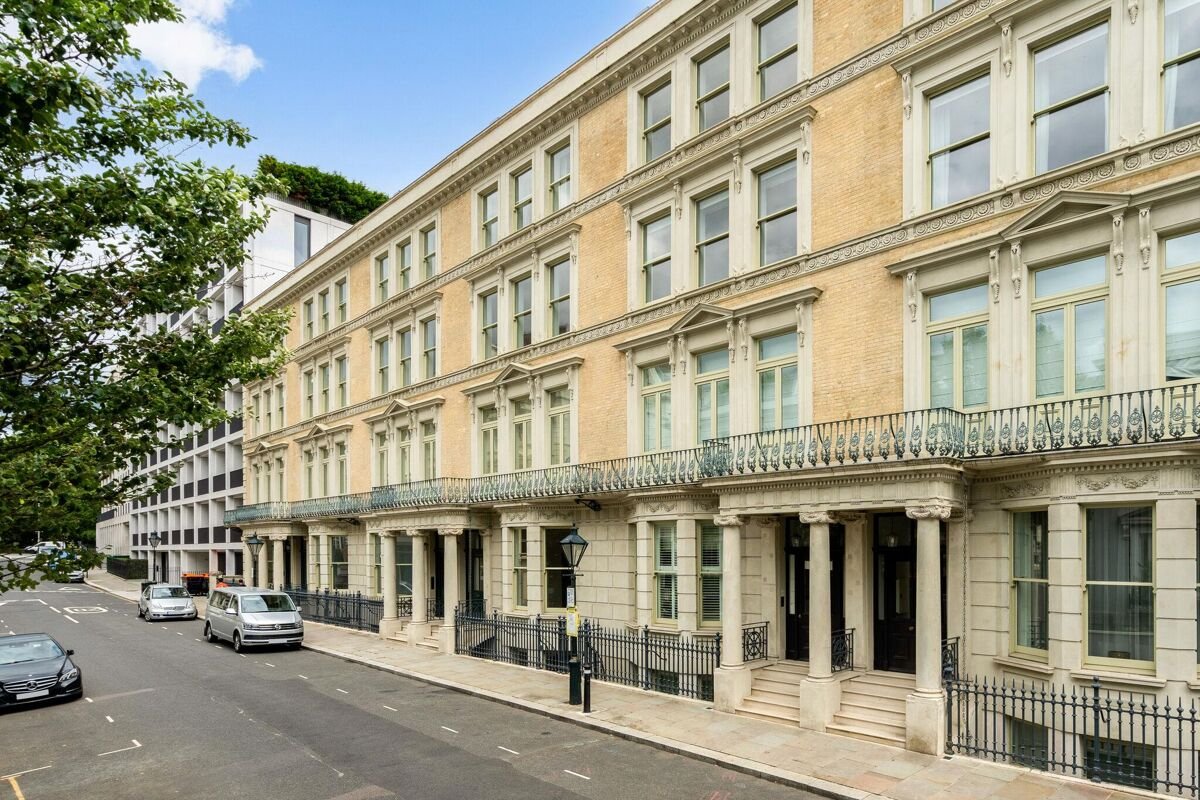 2 bedroom duplex in One Kensington Gardens