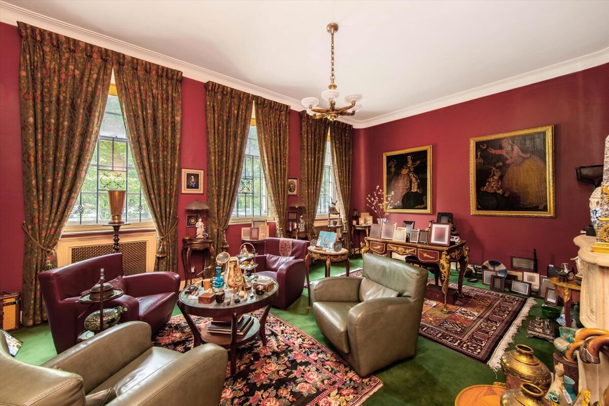 5 bedroom house in Hyde Park Crescent