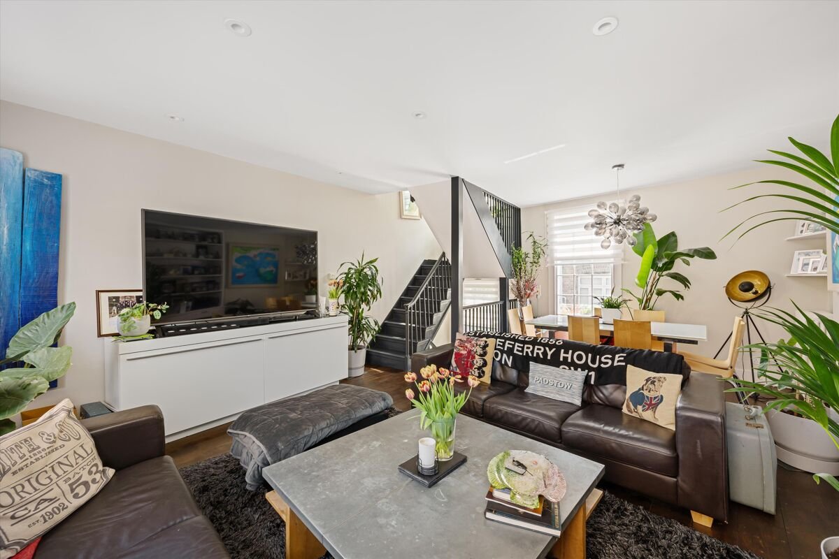 3 bedroom house in Ashmill Street