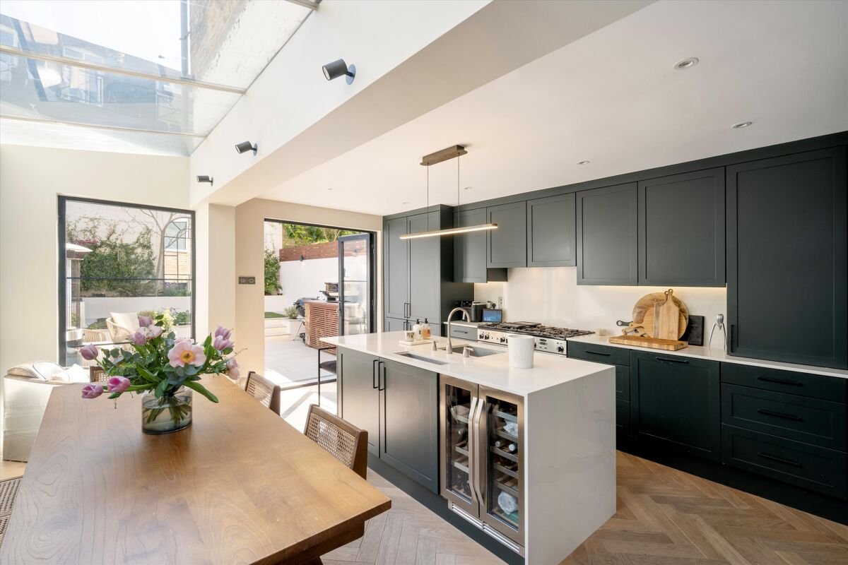 3 bedroom house in Treadgold Street