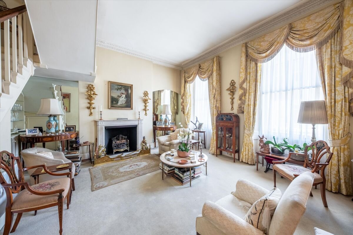 1 bedroom flat in Belgrave Place