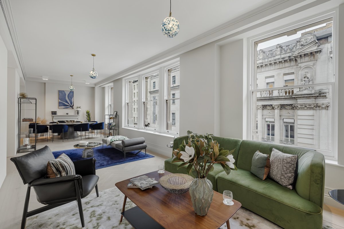 3 bedroom flat in London • Leasehold
