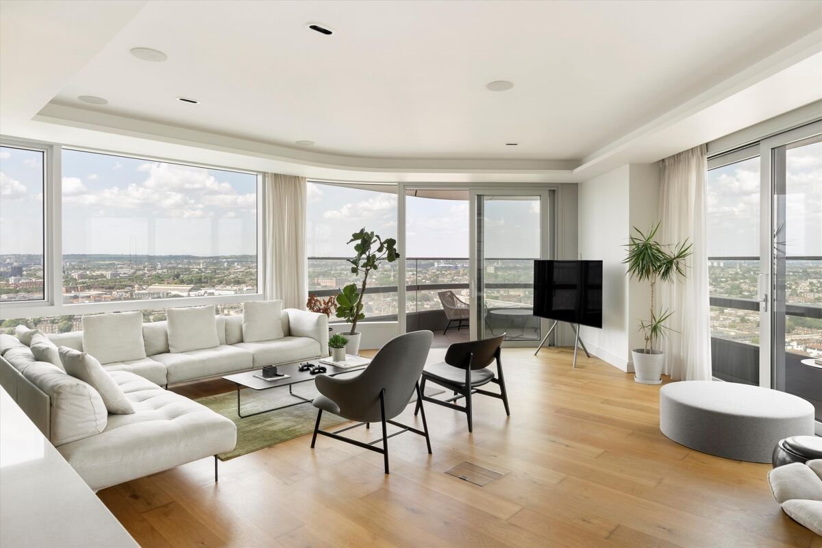 3 bedroom penthouse in City Road