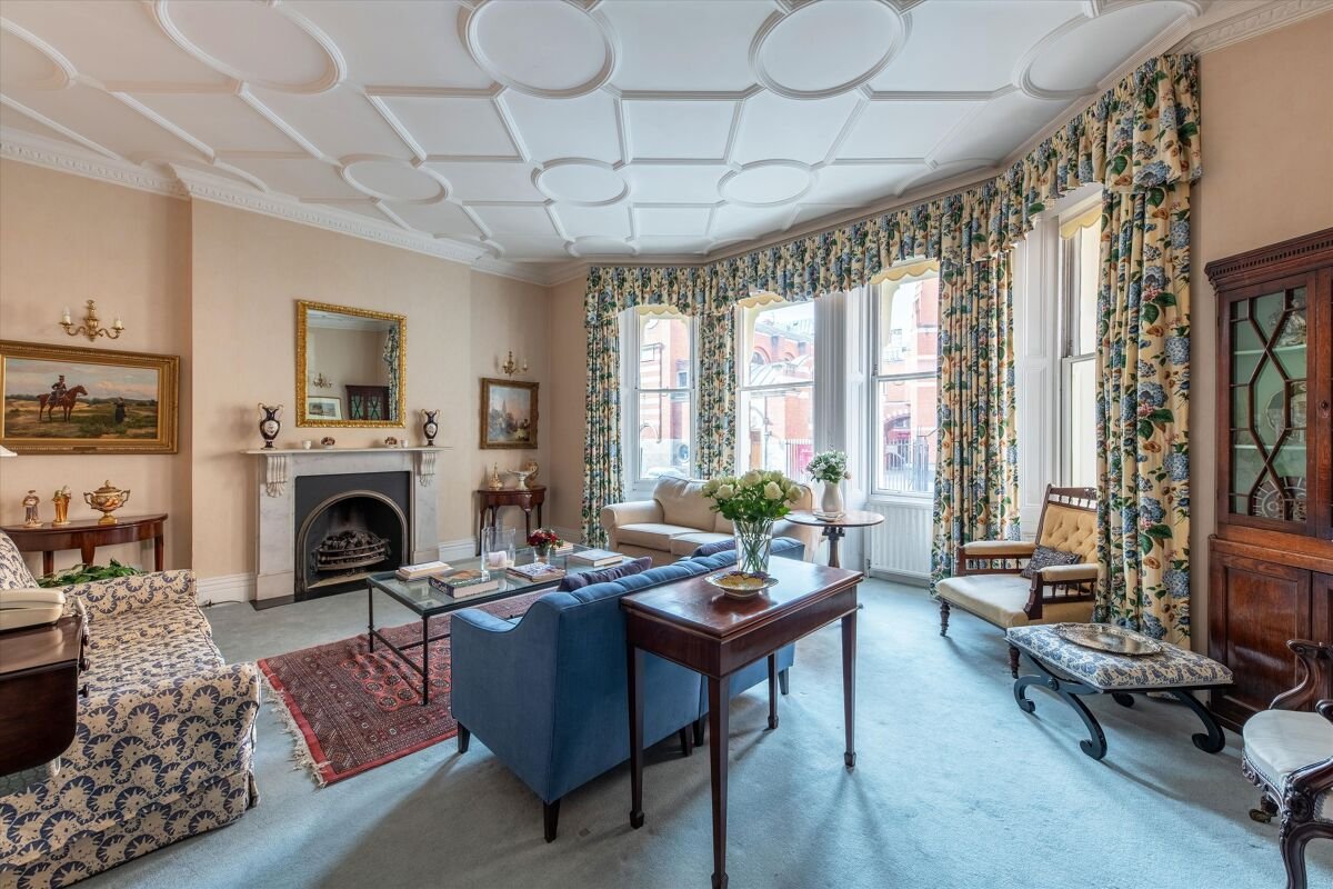2 bedroom flat in Ashley Gardens