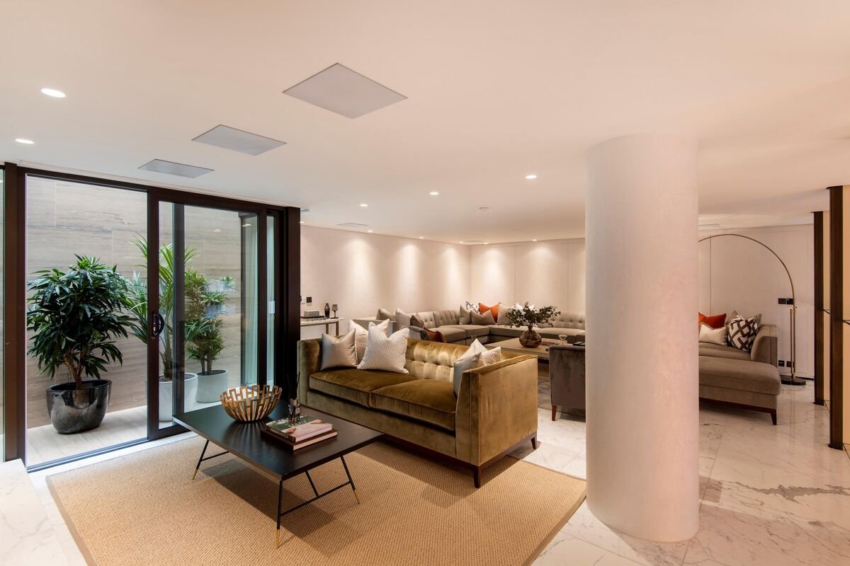 6 bedroom house in Bourdon Street