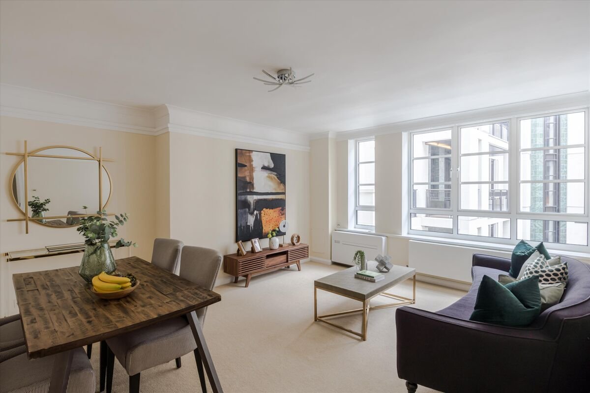 2 bedroom flat in Clarges Street