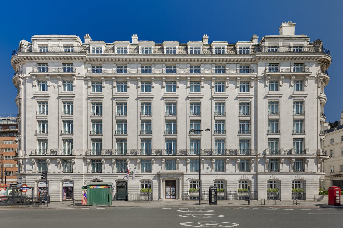2 bedroom flat in London • Leasehold