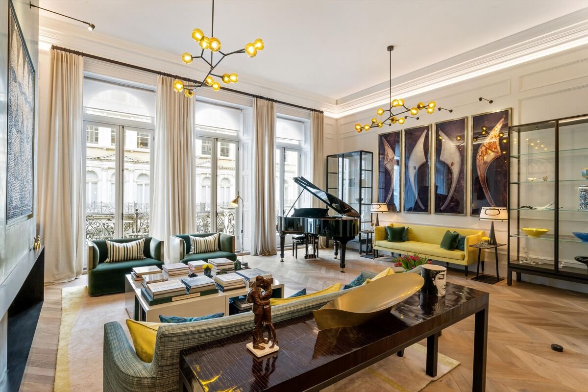4 bedroom duplex in De Vere Gardens