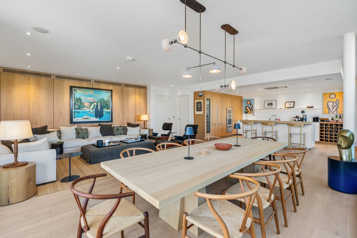 3 bedroom flat in London • Leasehold