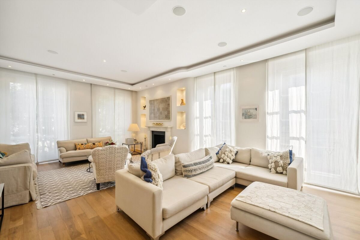 4 bedroom house in Cumberland Street